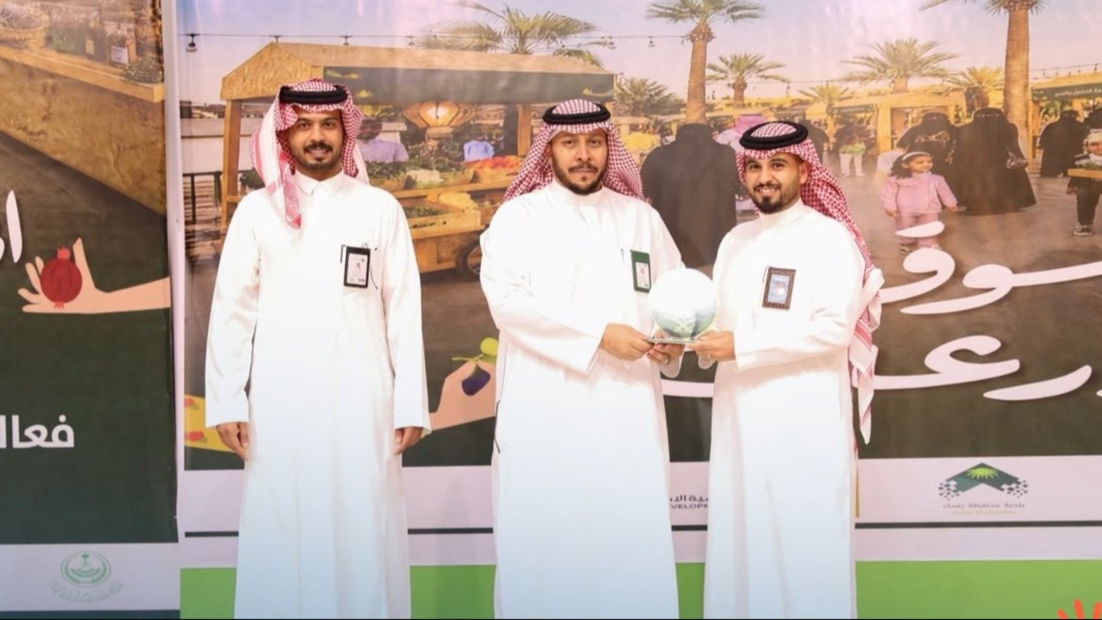 الشراكات والتواصل المجتمعي